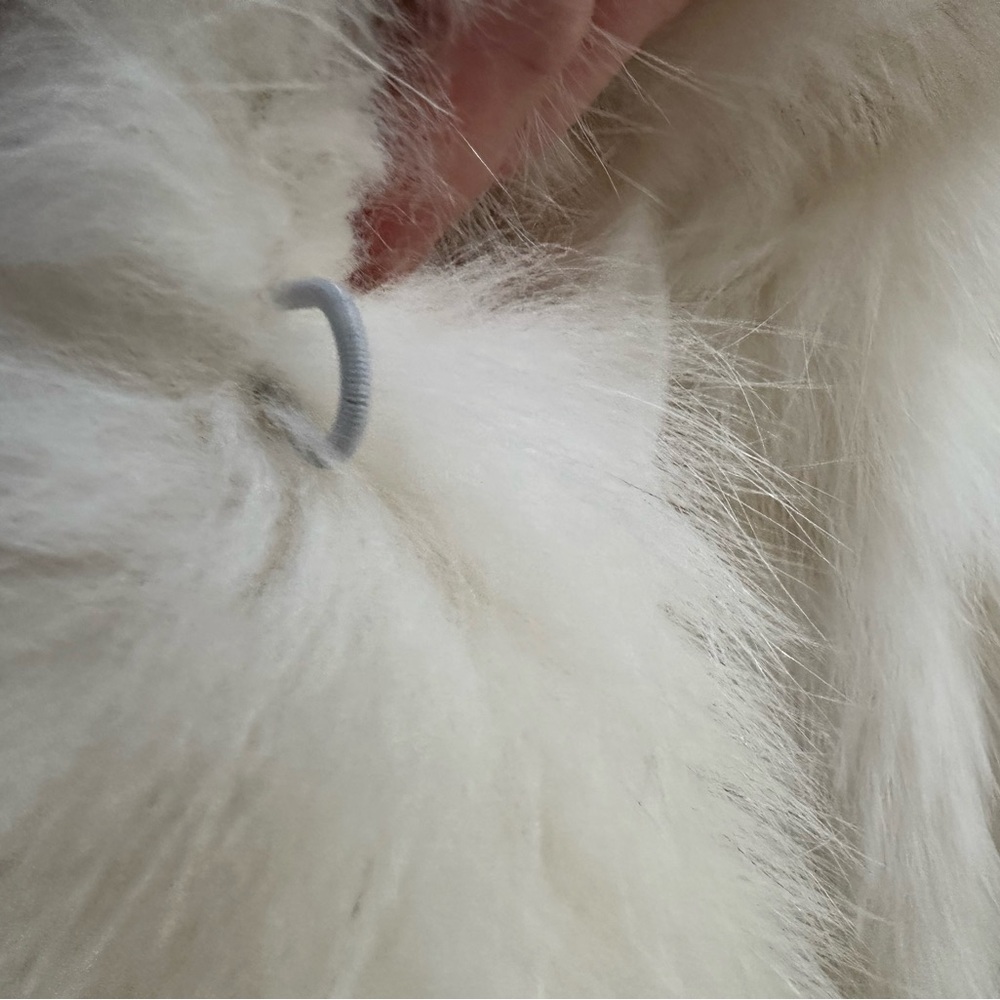 Luxurious Natural Blue Fox Fur Coat - Perfect for a Wedding - Picture 6 of 16